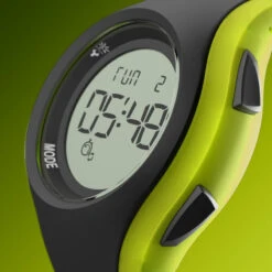 Devant -Kalenji montre chronometre de course a pied w200 m grise jaune 1